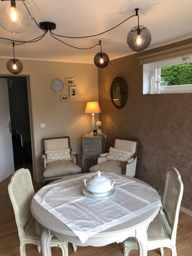 Au Refuge Du Speleo Bed and Breakfast Hotton Buitenkant foto